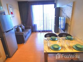 2 Habitación Departamento en alquiler en Maru Ekkamai 2, Khlong Tan Nuea