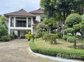 บ้านเดี่ยว 4 ห้องนอน ให้เช่า ในทำเล คลองเตยเหนือ, กรุงเทพมหานคร, คลองเตยเหนือ