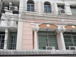 4 Habitación Adosado en alquiler en Baan Klang Muang Rama 9-Ladprao, Wang Thonglang